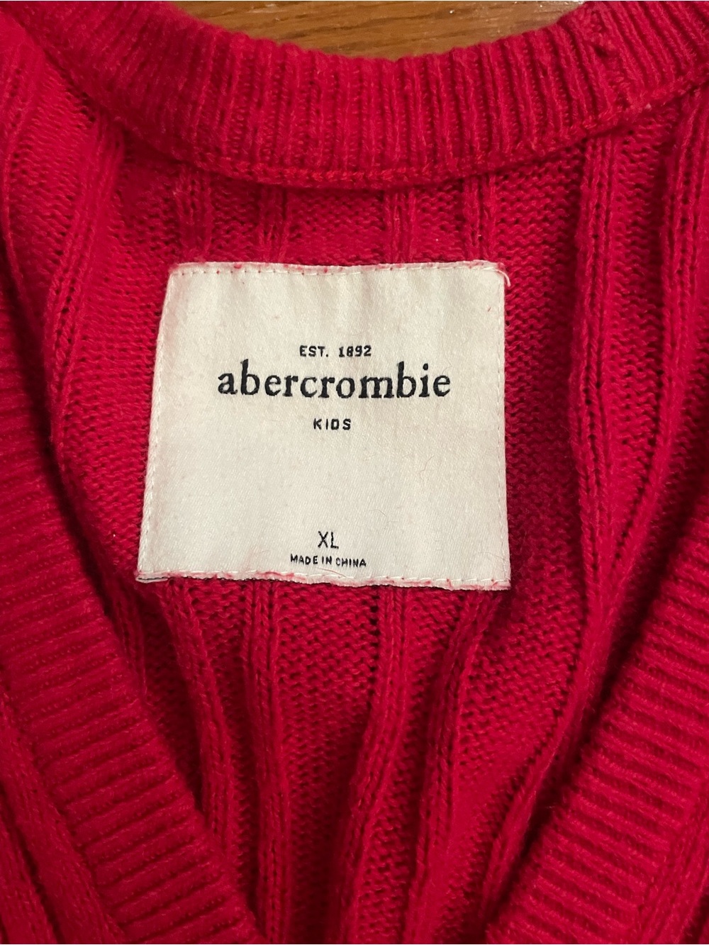 Vintage Abercrombie Red Cable-Knit Button Cardigan - Picture 3 of 5